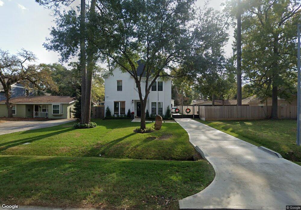 1075 Gardenia Dr, Houston, TX 77018 - photo 1