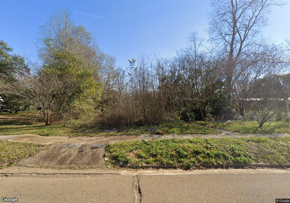 306 Georgetown St, Hazlehurst, MS 39083 - photo 1