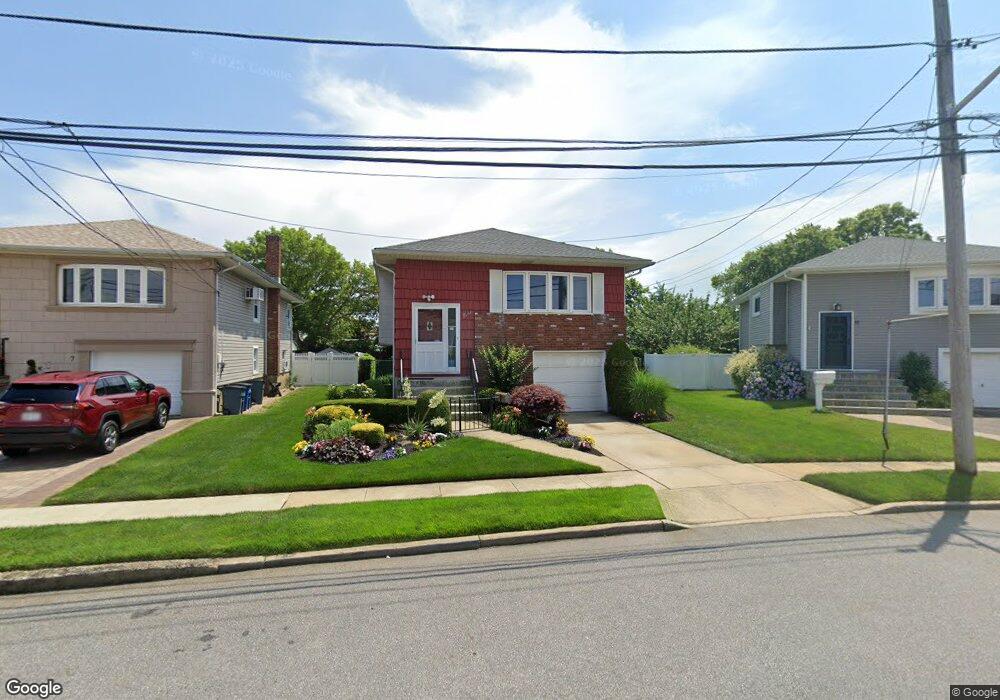 9 Laurel Rd, Freeport, NY 11520 - photo 1