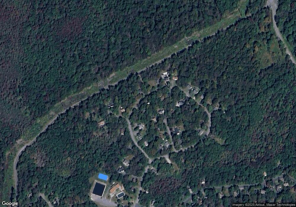 9686 Stony Hollow Cir, Tobyhanna, PA 18466 - photo 1