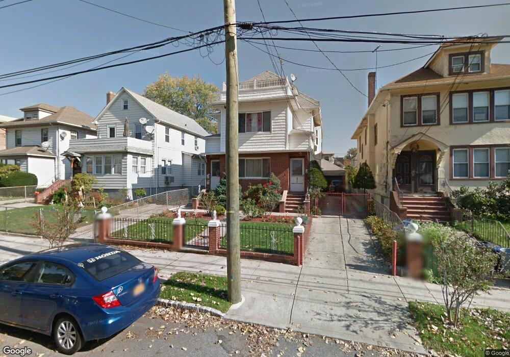 4247 158th St unit 2nd Fl, Flushing, NY 11358 - photo 1