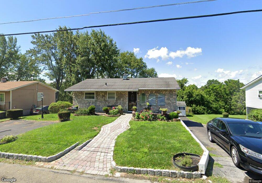 21 Fleetwood Dr, Newburgh, NY 12550 - photo 1