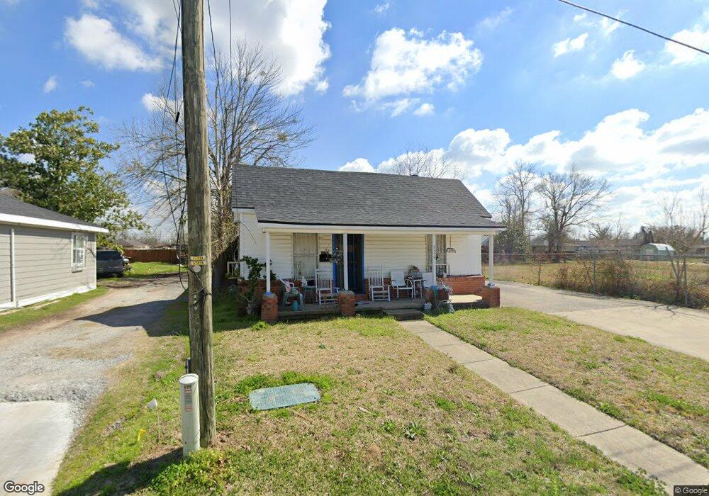 626 Pear St, Lake Charles, LA 70601 - photo 1