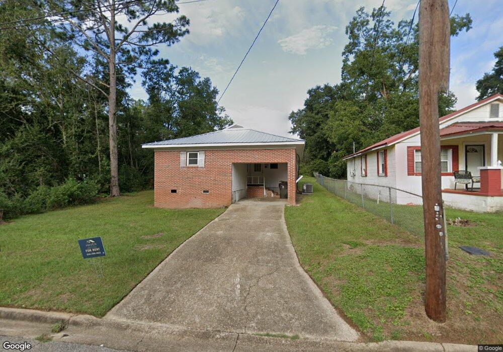 719 Lennox Ave, Dothan, AL 36303 - photo 1