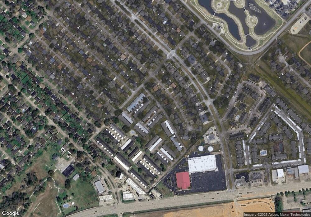 3752 Laura Leigh Dr, Friendswood, TX 77546 - photo 1