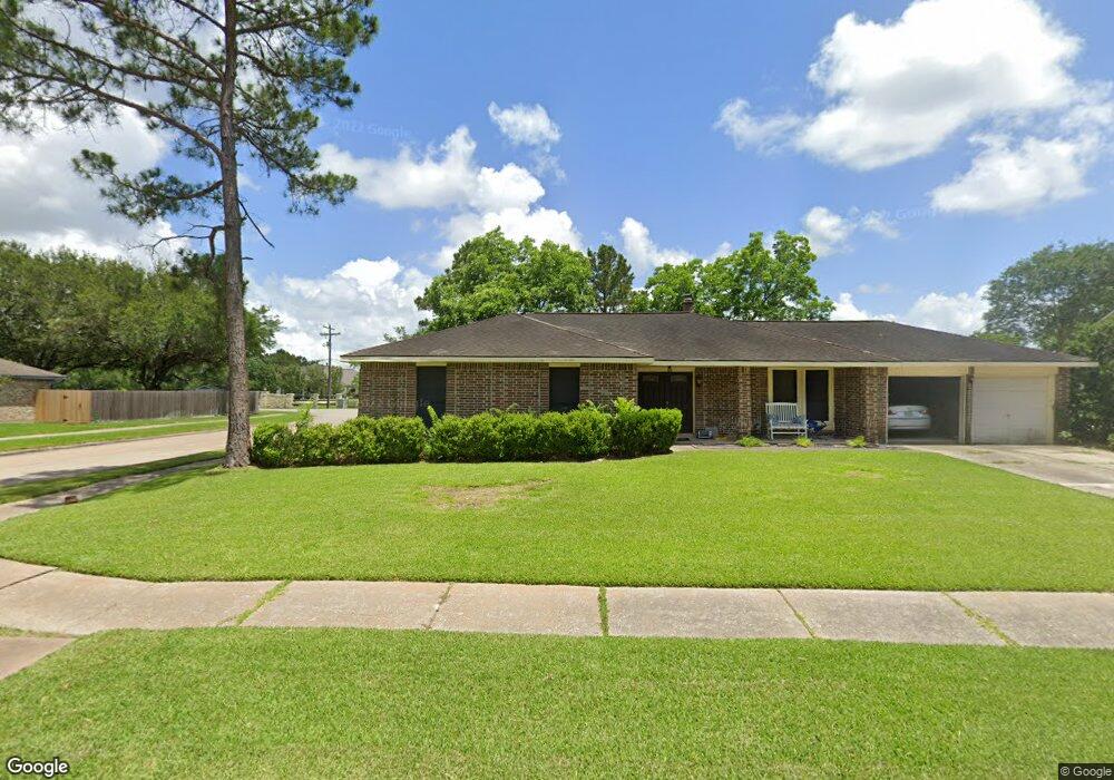 1406 Bayou Oak Dr, Friendswood, TX 77546 - photo 1