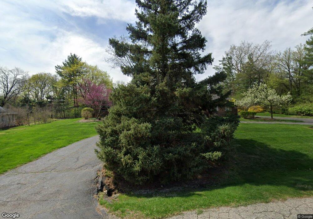 4396 Queens Way, Bloomfield Hills, MI 48304 - photo 1