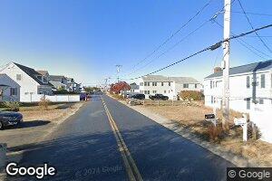 32 Hooksett St, Seabrook, NH 03874