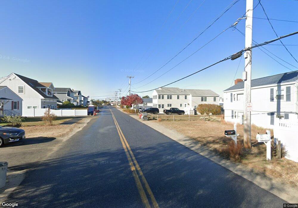 32 Hooksett St, Seabrook, NH 03874 - photo 1