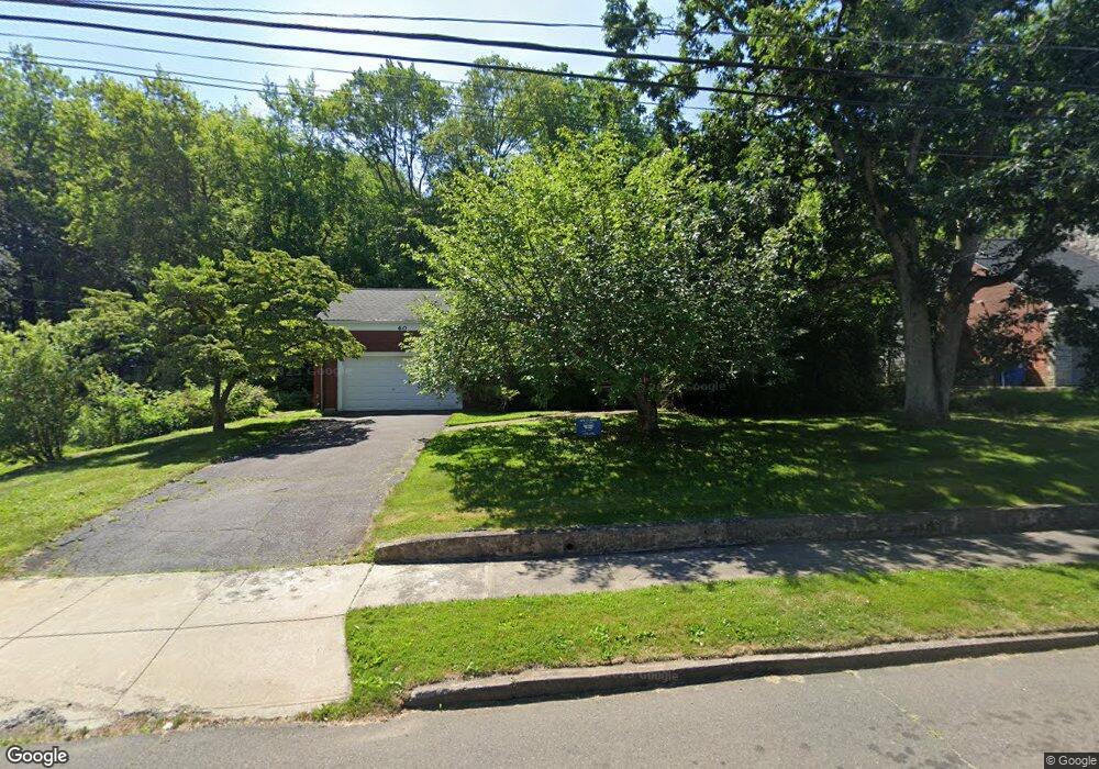 60 Curtis Dr, New Haven, CT 06515 - photo 1