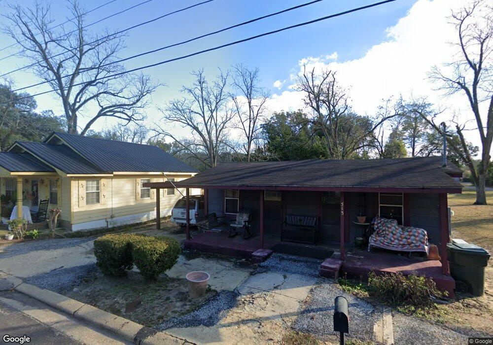 513 W Orange St, Bainbridge, GA 39819 - photo 1