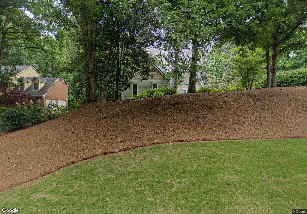 1050 Azalea Dr, Roswell, GA 30075 - photo 1