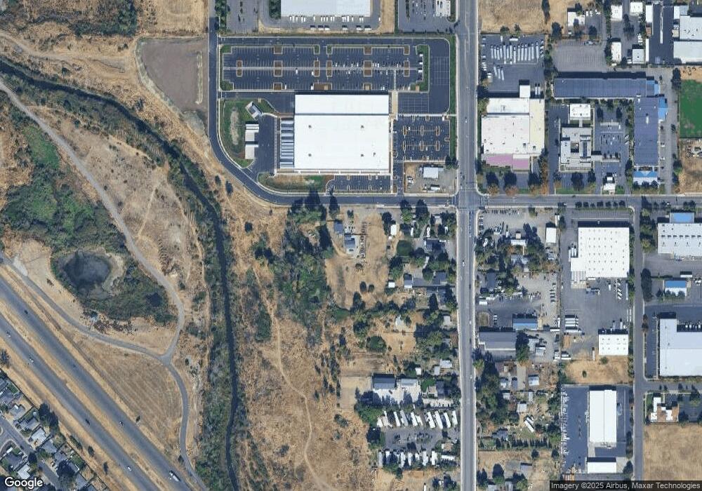 3687 Table Rock Rd, Medford, OR 97504 - photo 1