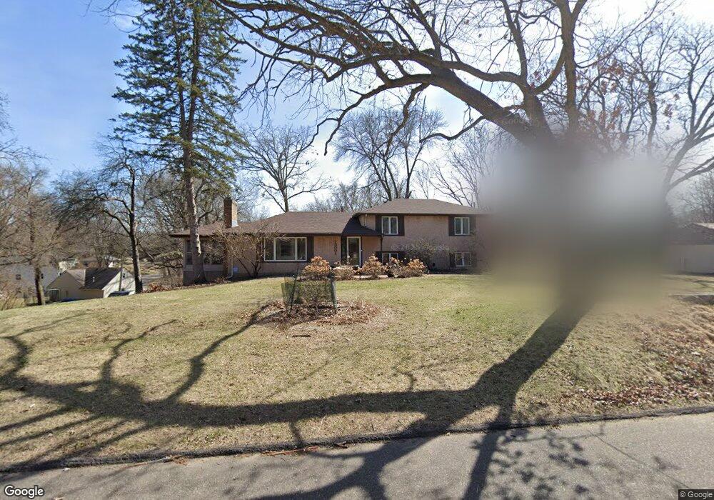 15001 Highland Ln, Minnetonka, MN 55345 - photo 1