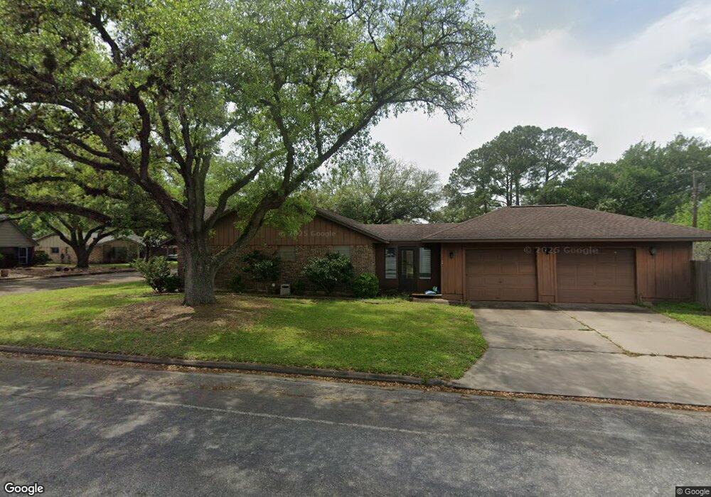 2925 Encino Ave, Bay City, TX 77414 - photo 1