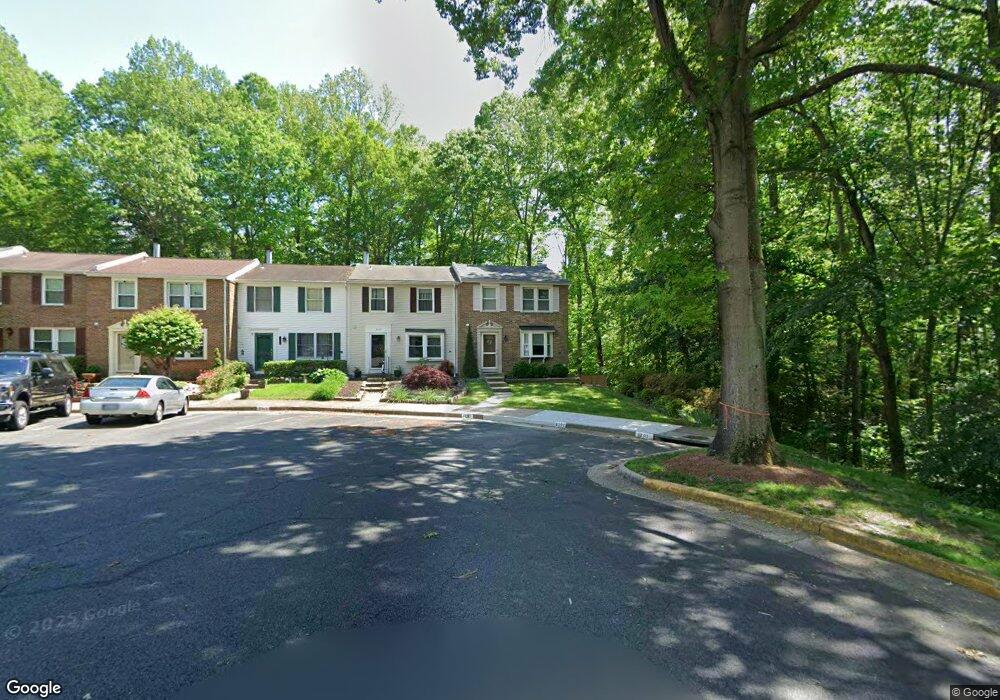 8189 Willowdale Ct, Springfield, VA 22153 - photo 1