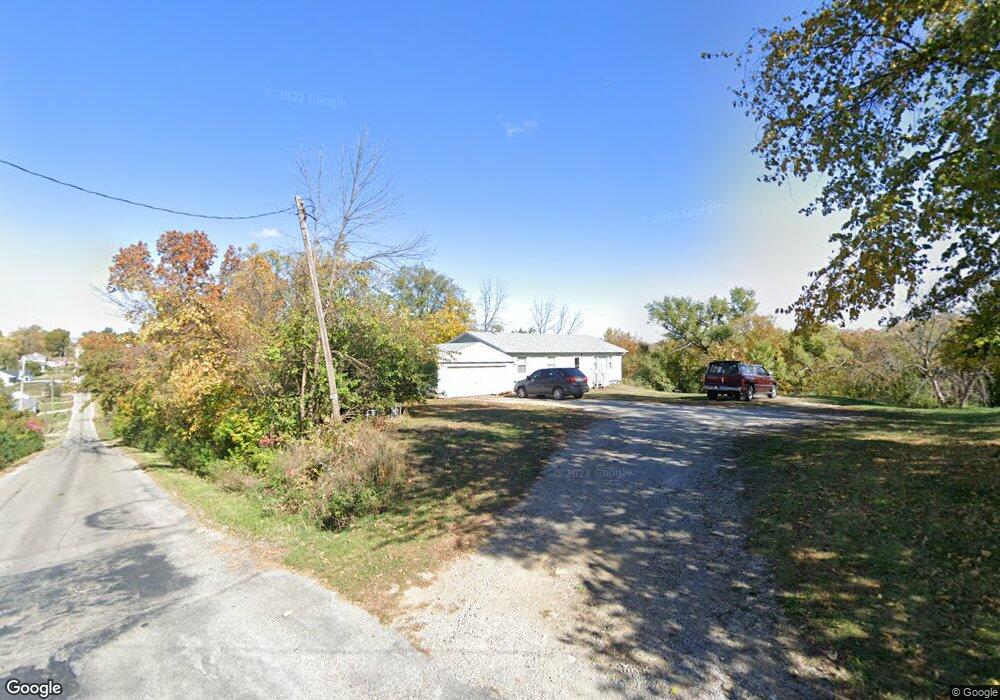 806 W 8th St N, Newton, IA 50208 - photo 1