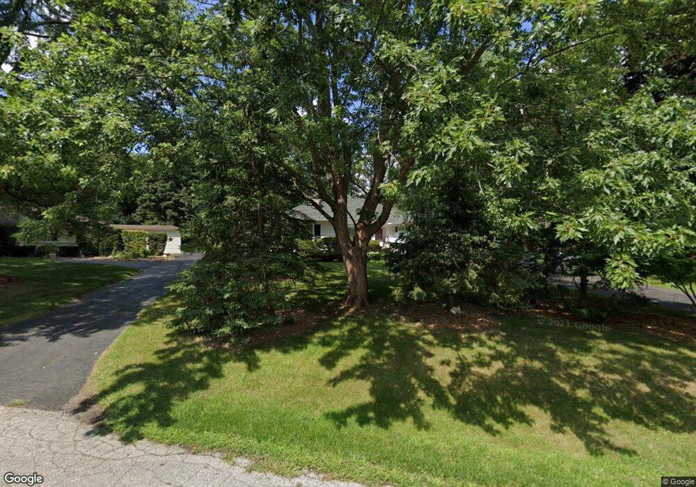 2478 Parcells Cir, Bloomfield Hills, MI 48302 - photo 1