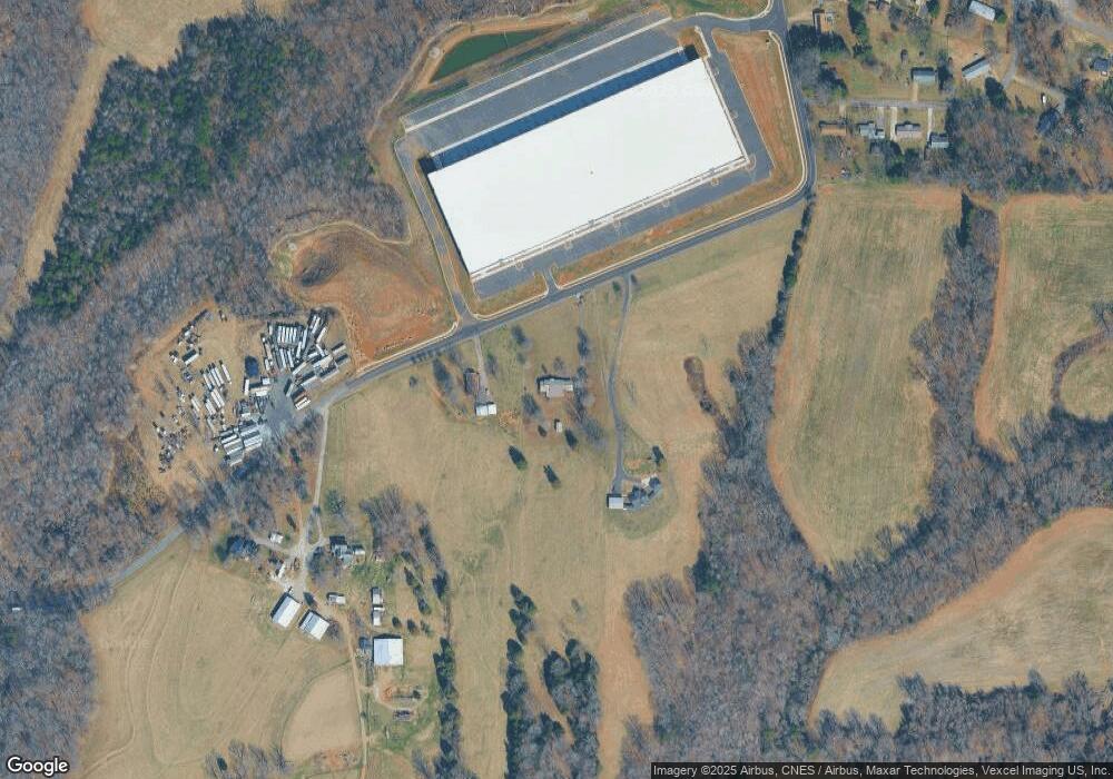 209 E Barkley Rd, Statesville, NC 28677 - photo 1