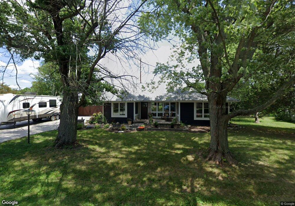 827 Wayside Dr, Plainfield, IN 46168 - photo 1