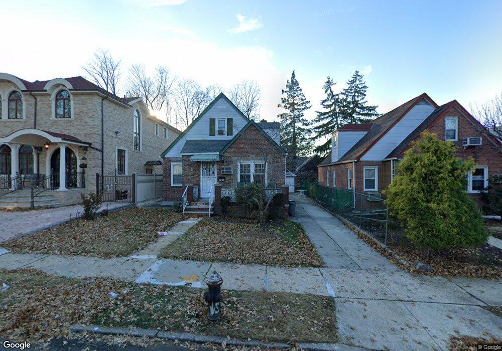 6966 183rd St, Fresh Meadows, NY 11365 - photo 1