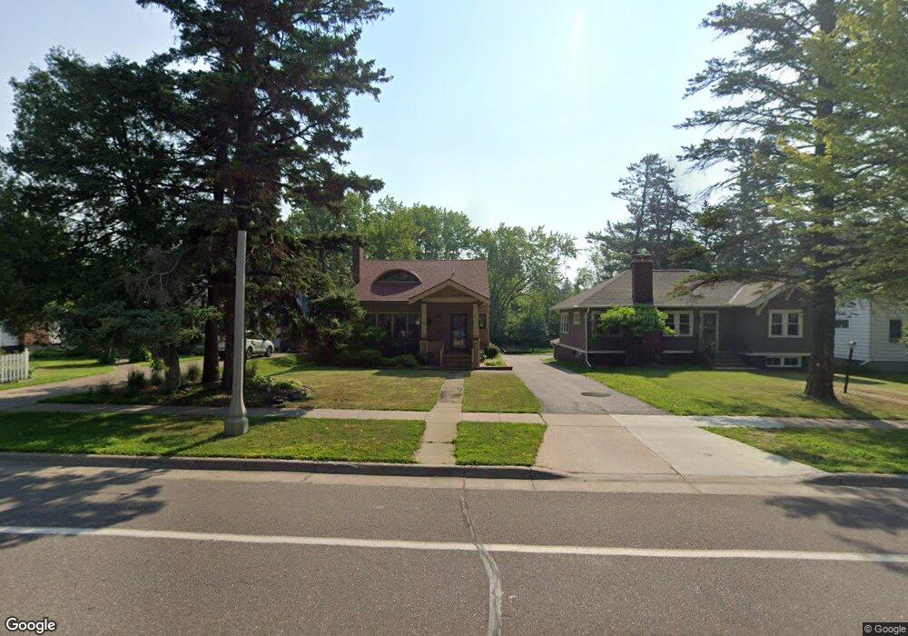 1826 Wallace Ave, Duluth, MN 55803 - photo 1