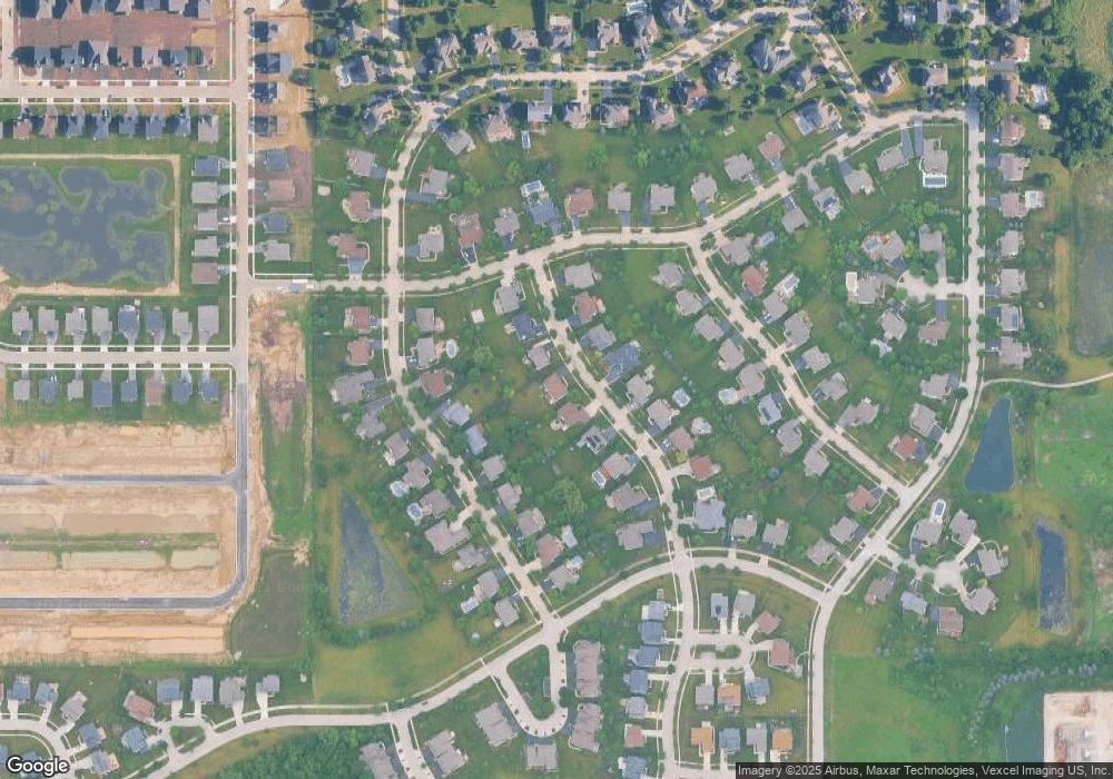 1030 Kingsmill Dr unit II, Algonquin, IL 60102 - photo 1