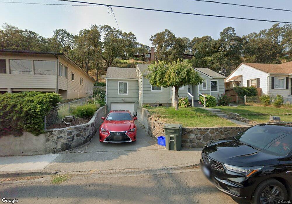 746 E 16th Place, the Dalles, OR 97058 - photo 1