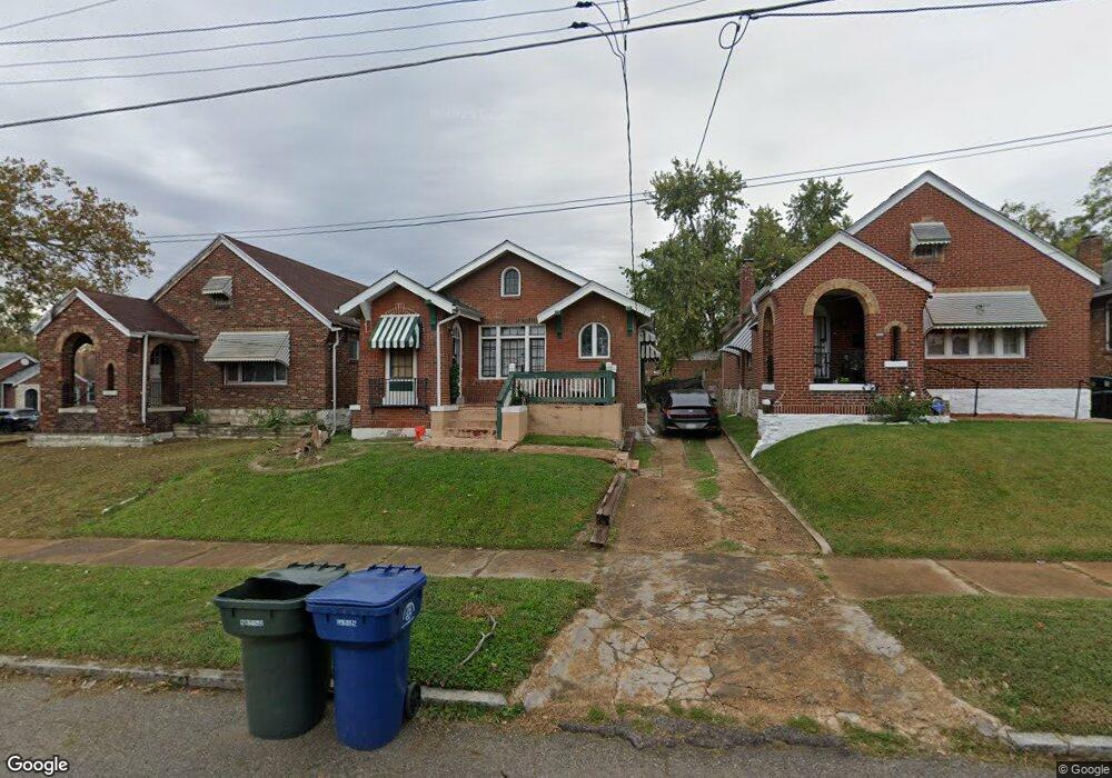 4056 Cora Ave, Saint Louis, MO 63115 - photo 1