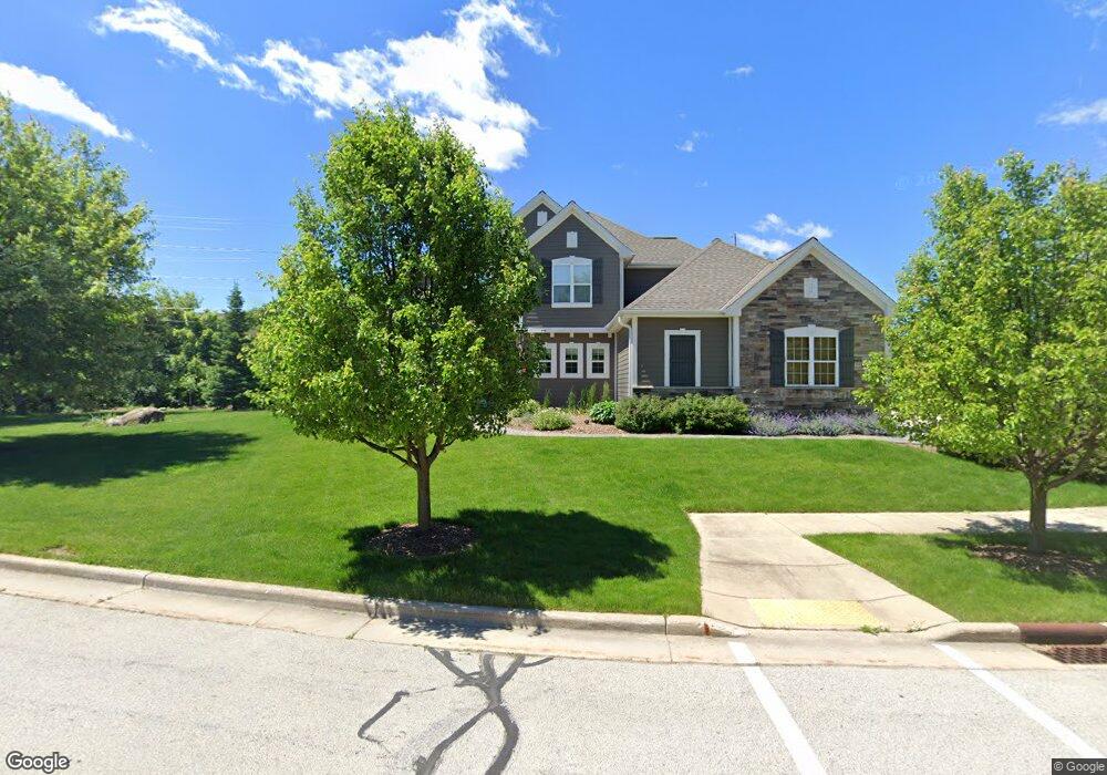 502 Sanctuary Ln, Delafield, WI 53018 - photo 1