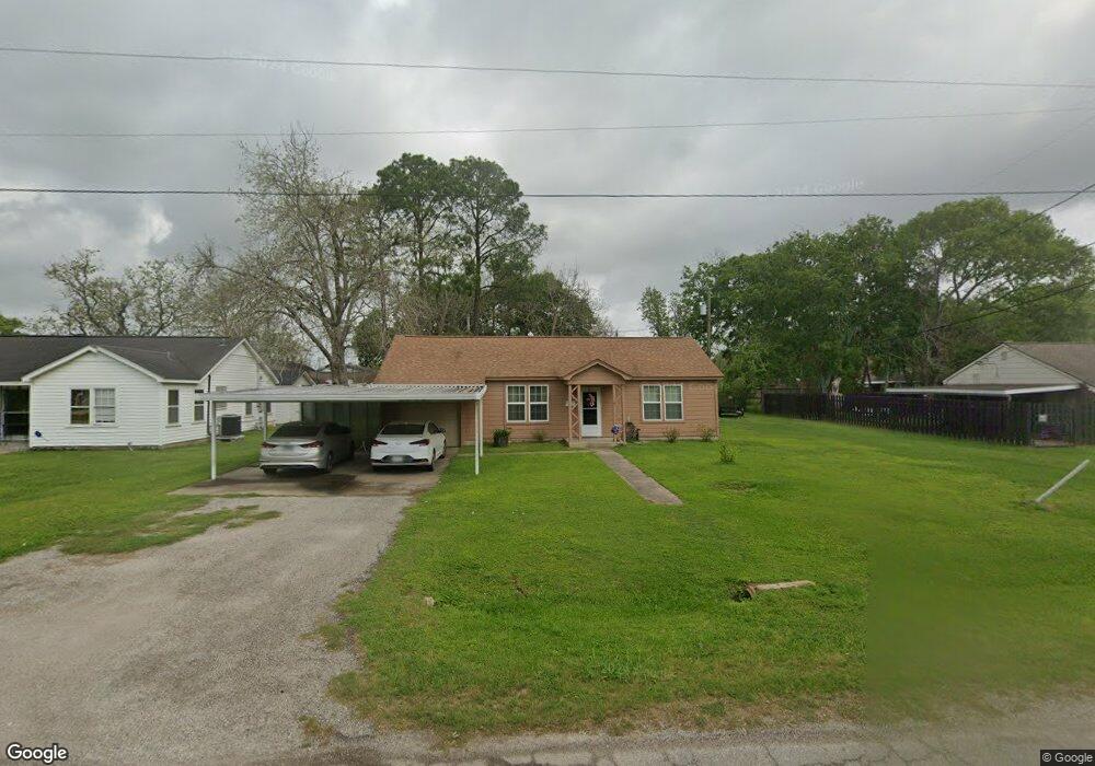 3107 10th St, Bay City, TX 77414 - photo 1