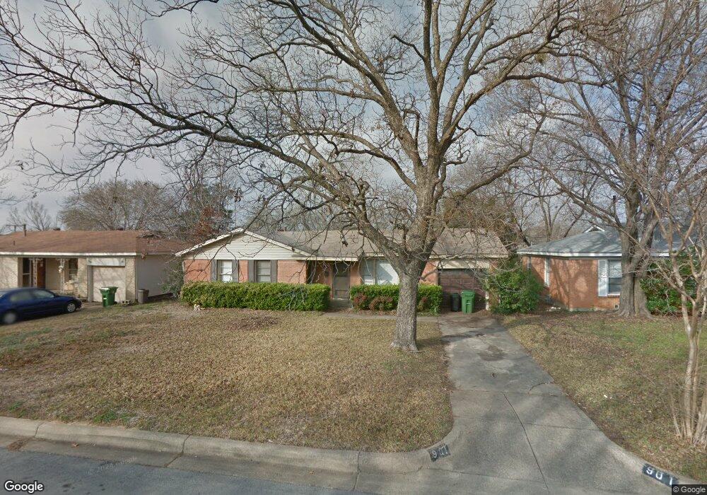 901 Zelda Dr, Hurst, TX 76053 - photo 1