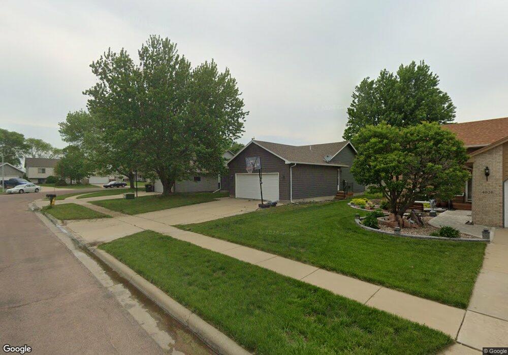 4818 E Maywood Dr, Sioux Falls, SD 57110 - photo 1