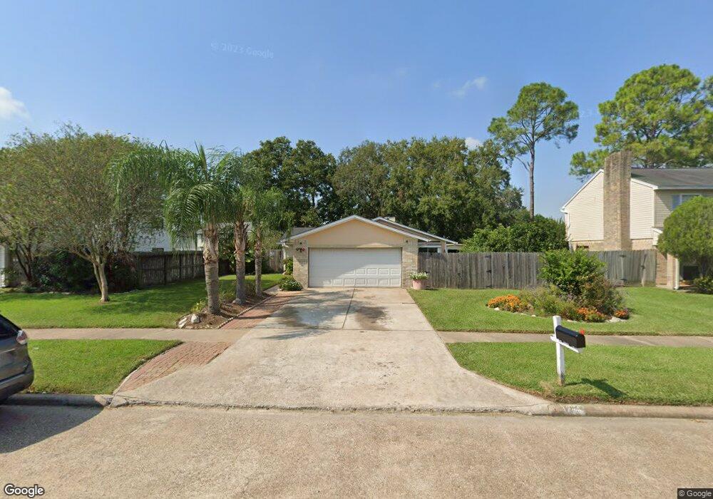 264 E Castle Harbour Dr, Friendswood, TX 77546 - photo 1