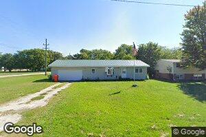 523 N Chamberlain St, Gilman, IL 60938