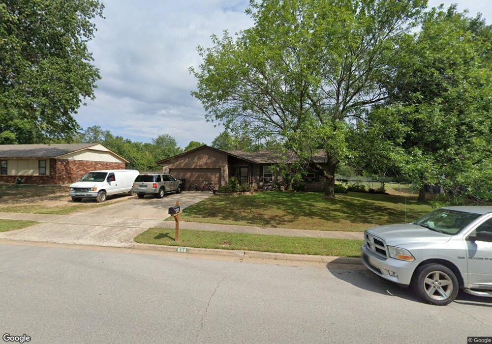 608 E Waco St, Broken Arrow, OK 74011 - photo 1