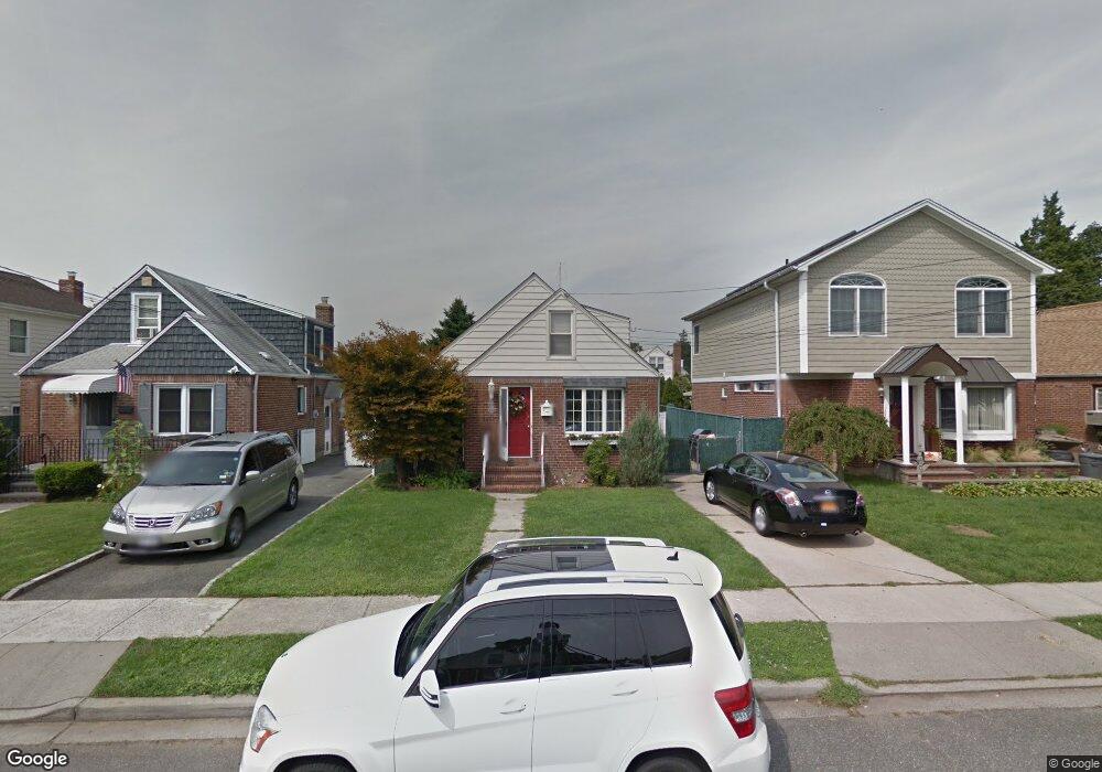 85 Roxbury Rd, Franklin Square, NY 11010 - photo 1