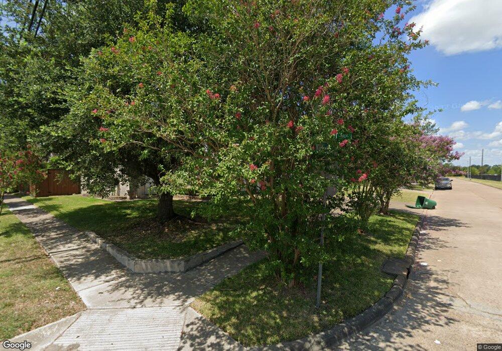 9962 Kirkshire Dr, Houston, TX 77089 - photo 1