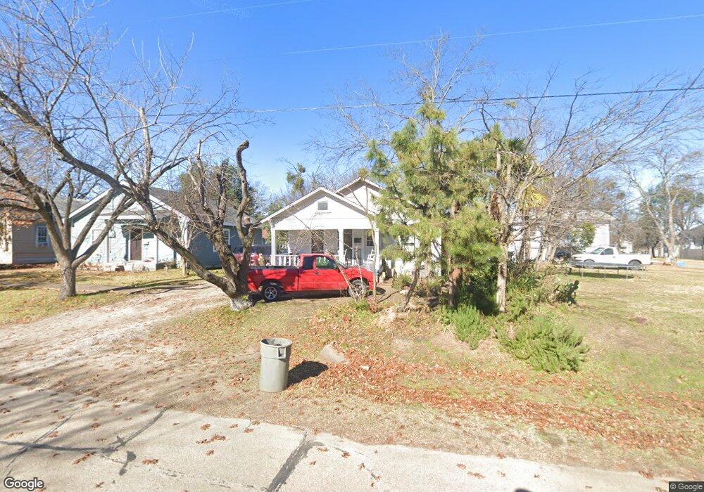 706 E Milam St, Ennis, TX 75119 - photo 1