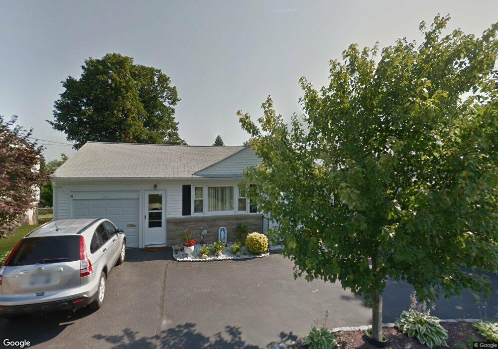 137 Hazelton St, Cranston, RI 02920 - photo 1