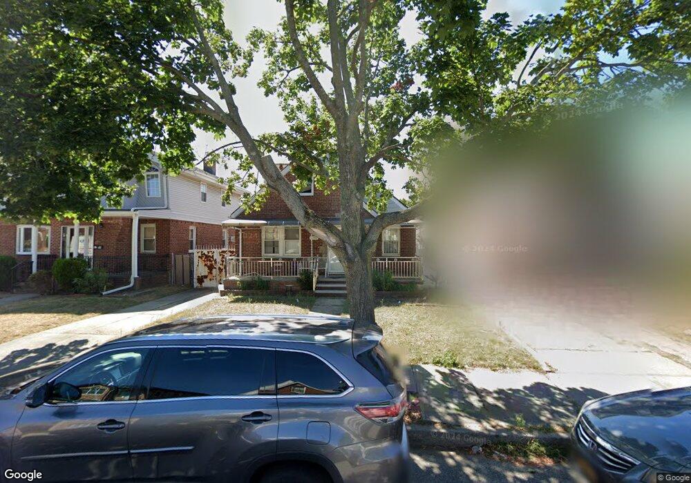 8342 257th St, Glen Oaks, NY 11004 - photo 1