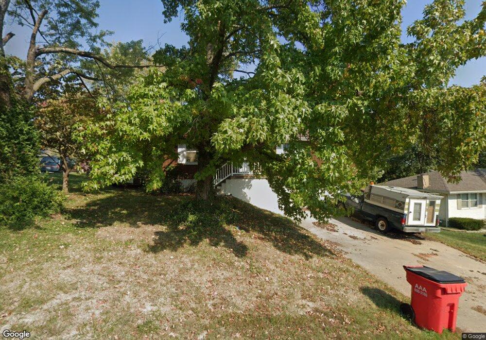 220 SW 20th St, Oak Grove, MO 64075 - photo 1