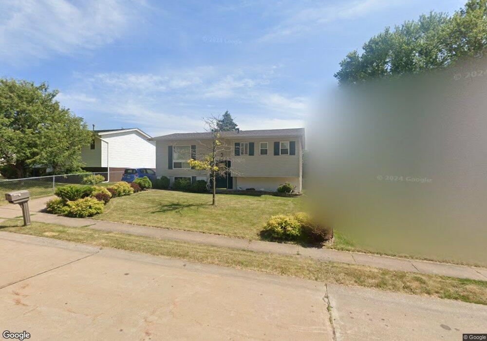 2409 W 58th St, Davenport, IA 52806 - photo 1