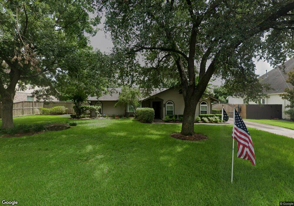 7713 Brykerwoods Dr, Houston, TX 77055 - photo 1