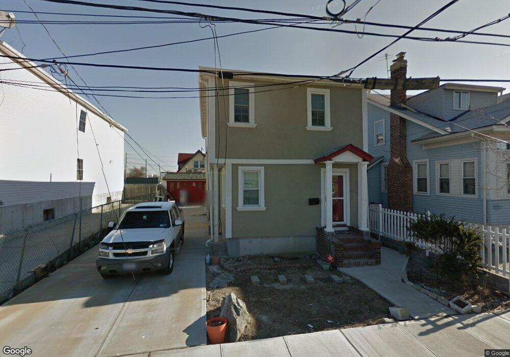 210 Beach 3rd St, Far Rockaway, NY 11691 - photo 1