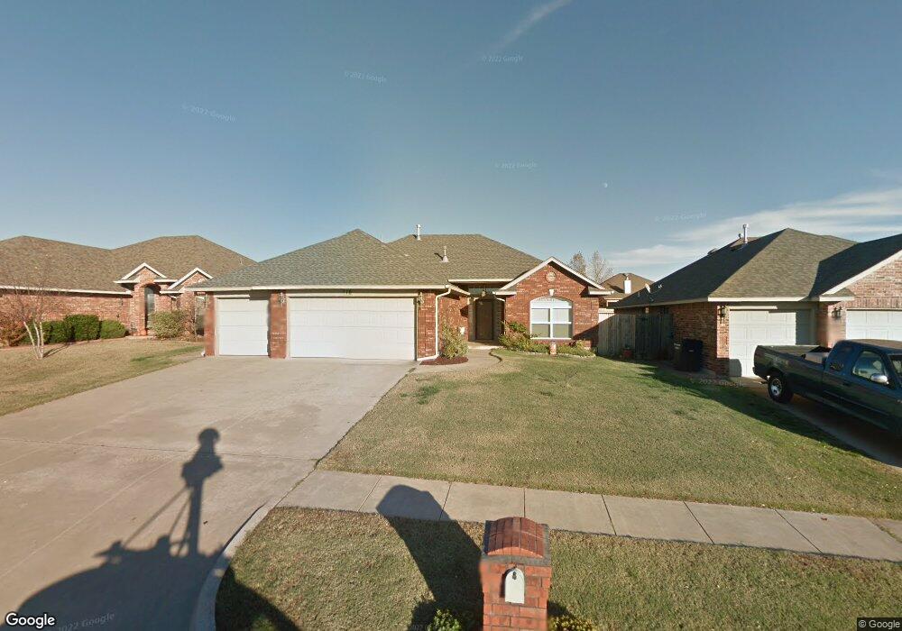 516 Madeline Ln, Moore, OK 73160 - photo 1