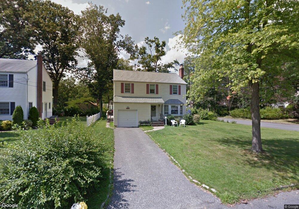 9 Wellington Rd, Livingston, NJ 07039 - photo 1