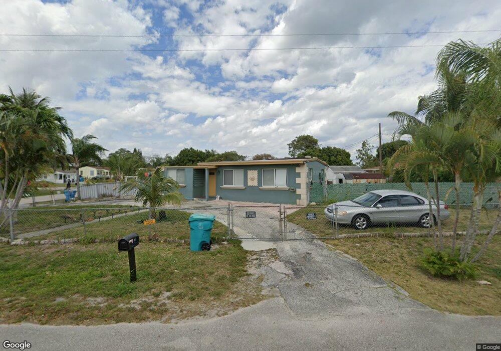 241 N Palm Dr, Boynton Beach, FL 33435 - photo 1