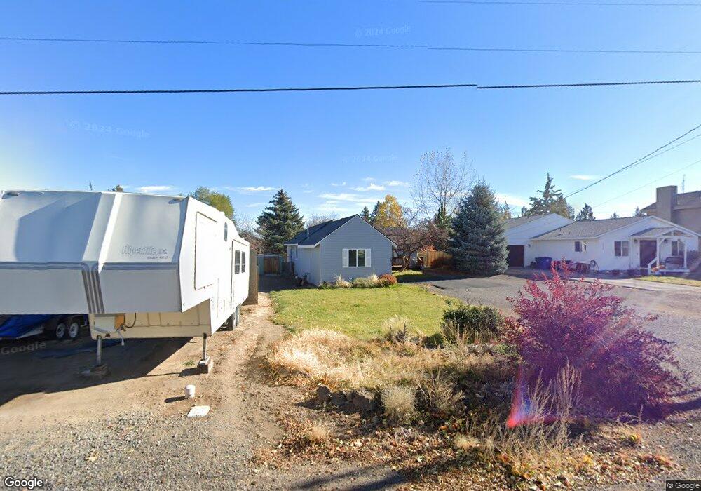 1932 SW 21st St, Redmond, OR 97756 - photo 1