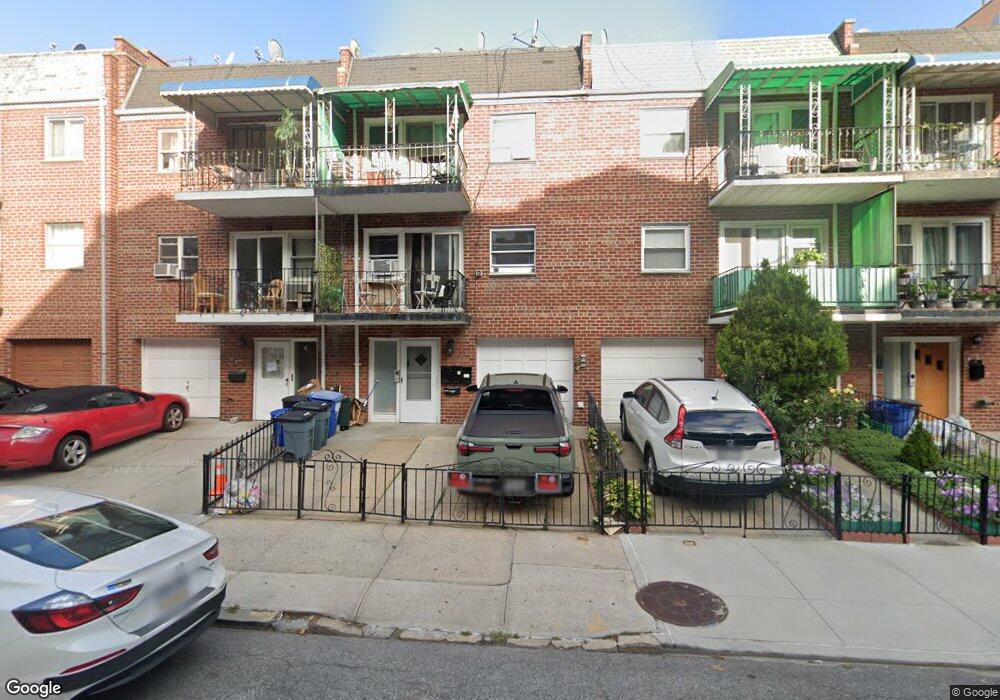 25-04 38th St unit 2, Long Island City, NY 11103 - photo 1